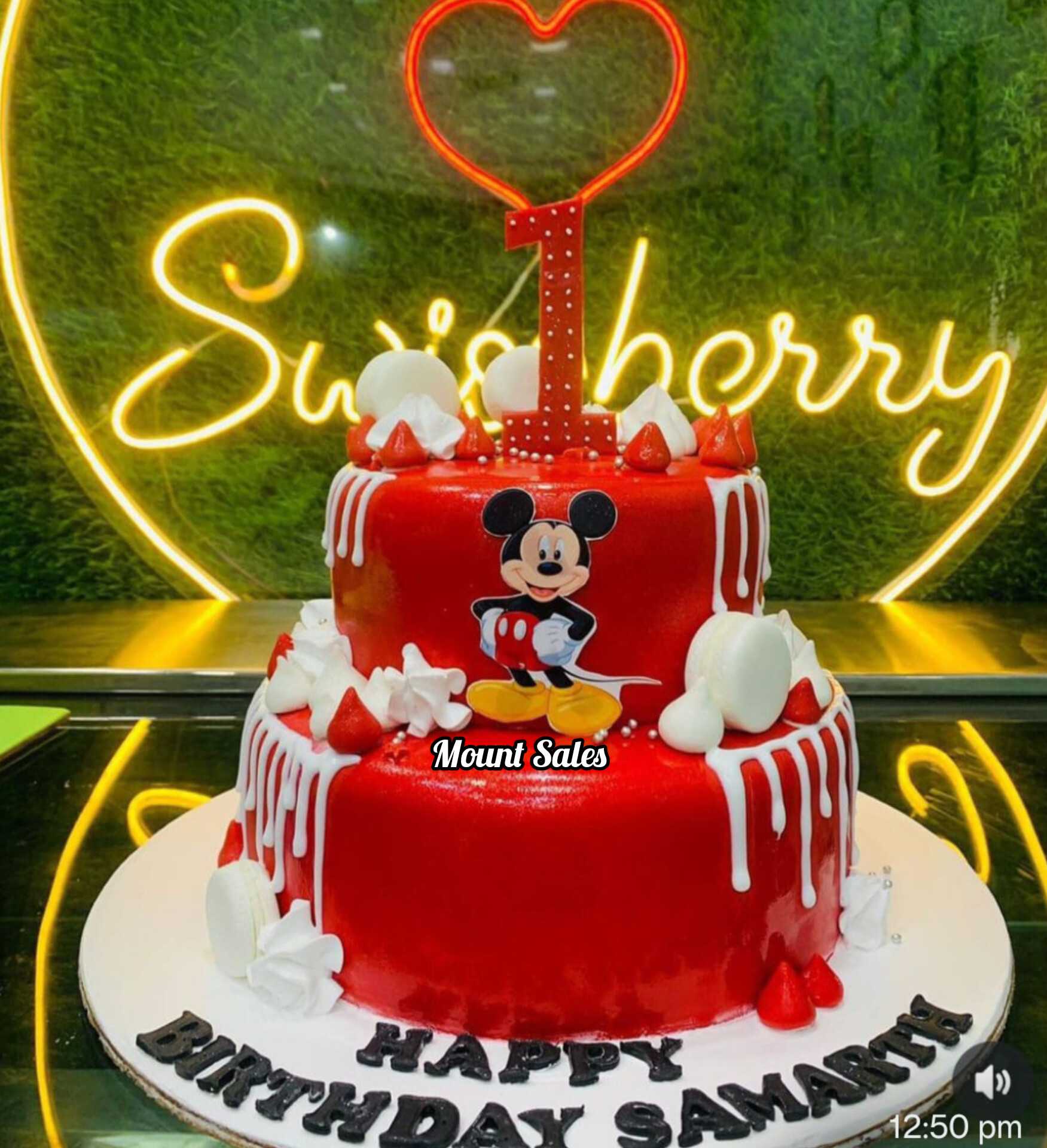 Premium RED N White Velvet Cake